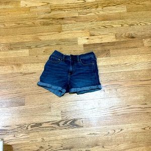 Hollister Jean shorts for girls size w23